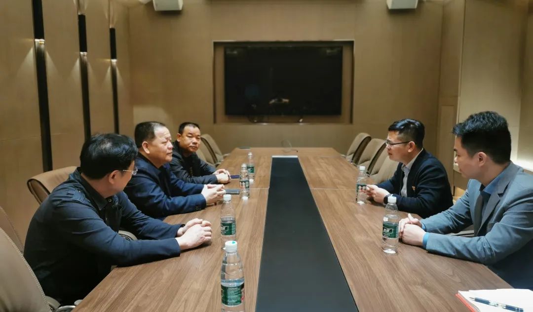 中庭黨建 | 南寧市工商聯(lián)牽線搭橋，集團(tuán)與南寧茂名商會(huì)兩新黨組織聯(lián)姻