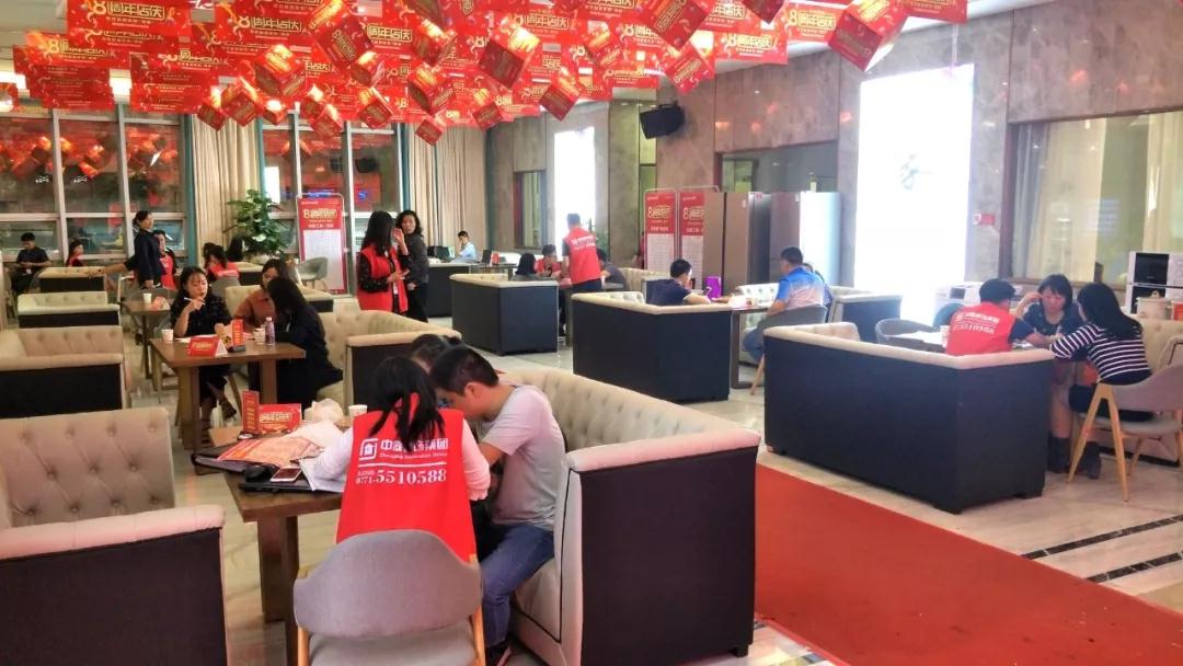 這家公司居然這么火爆，是什么吸引了他們?