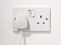 裝修百科：室內電源插座距離地面多高比較合適呢？